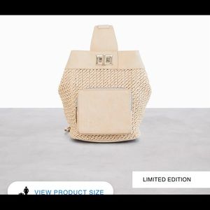 The Naturals Sling
IN  BEIGE